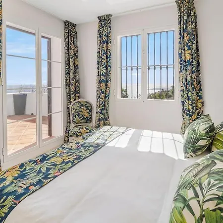 Villa Andalus With French Charm Next To Sotogrande Manilva