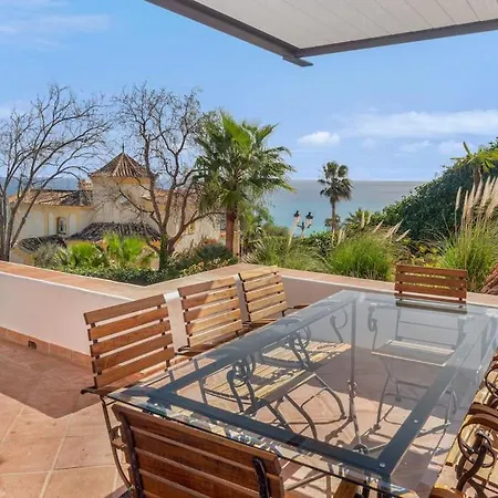 Villa Andalus With French Charm Next To Sotogrande *