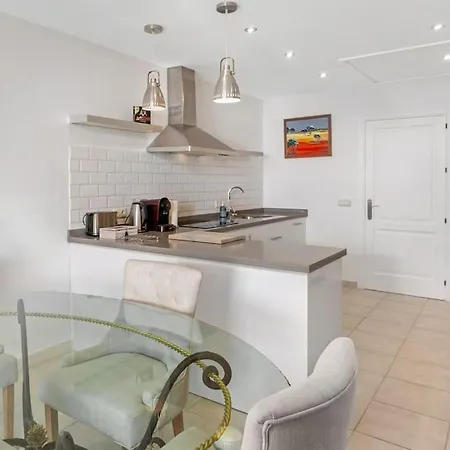 Villa Andalus With French Charm Next To Sotogrande