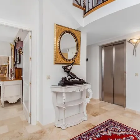 Villa Andalus With French Charm Next To Sotogrande *