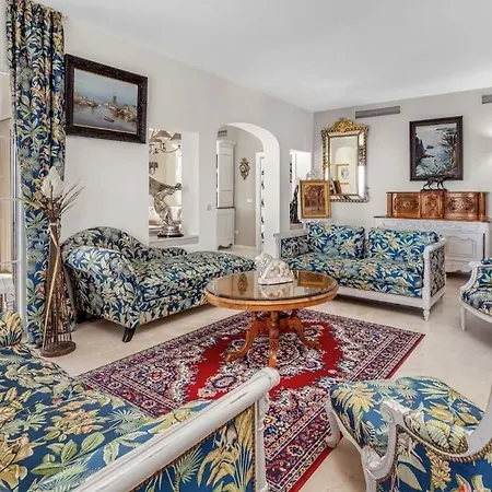 Villa Andalus With French Charm Next To Sotogrande Manilva